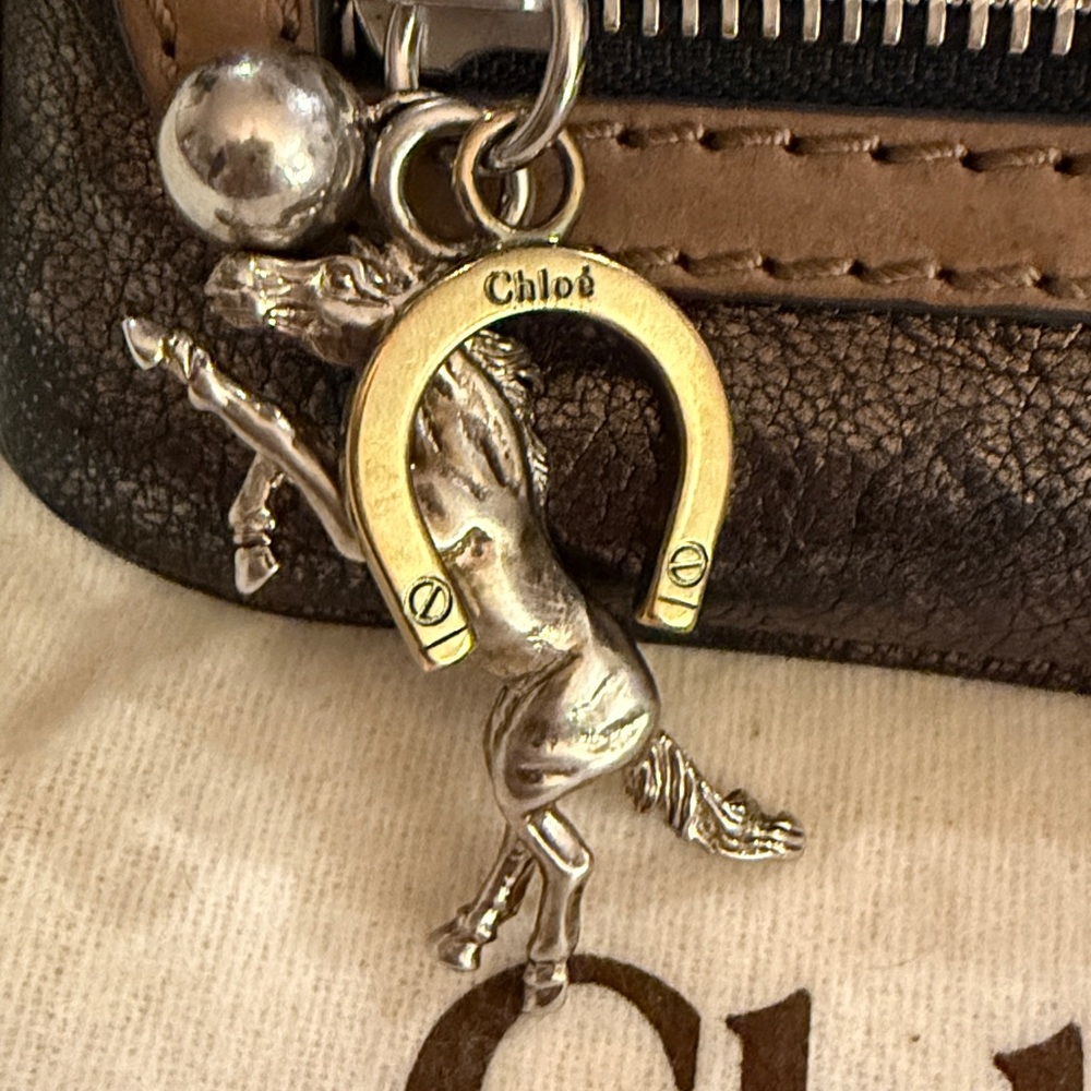 RARE Chloe Metallic Black and Brown Leather Key Holder with Charm - Picture 7 of 9